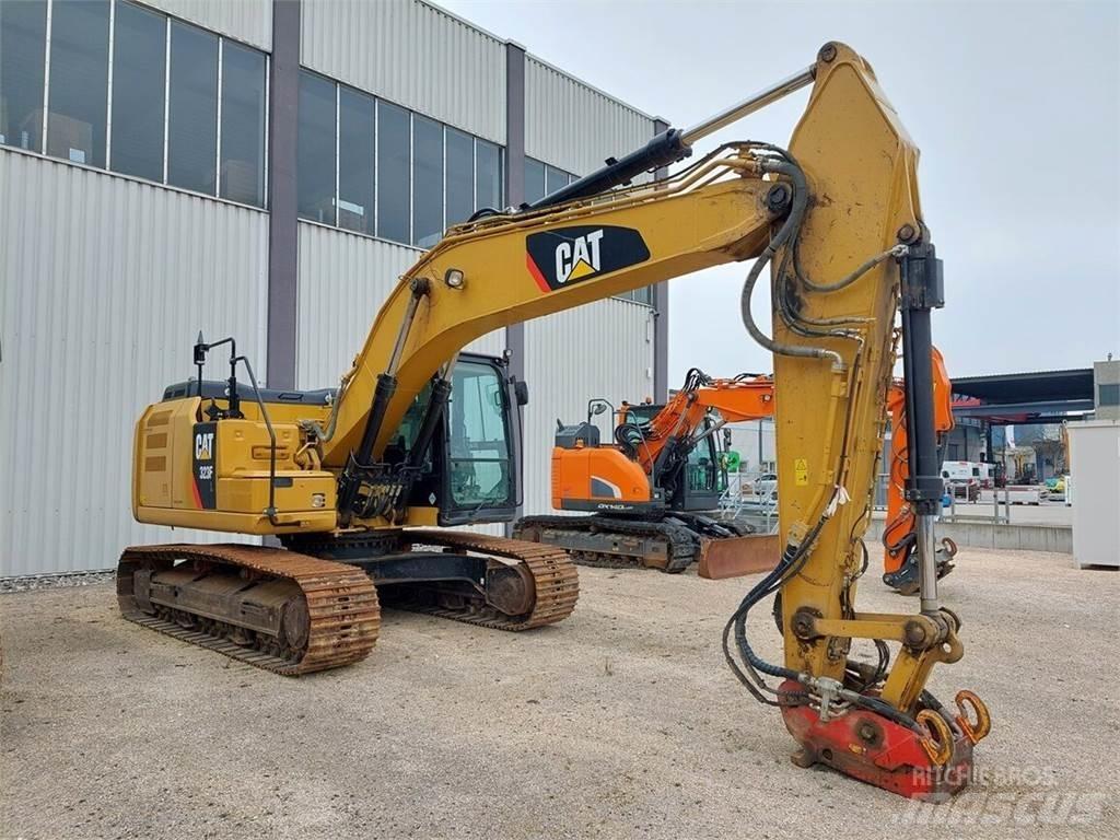 CAT 323F Εκσκαφείς με ερπύστριες