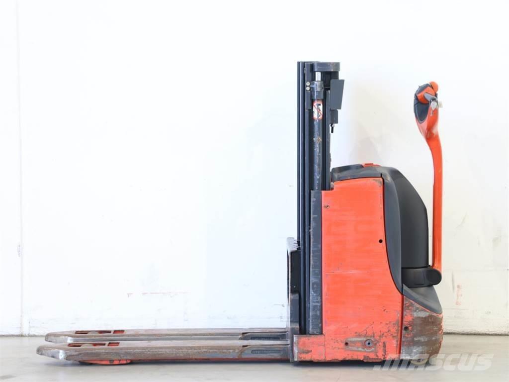 Linde D06/1160 Παλετοφόρα πεζού χειριστή με ιστό