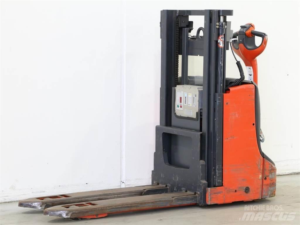 Linde D06/1160-00 Παλετοφόρα πεζού χειριστή με ιστό