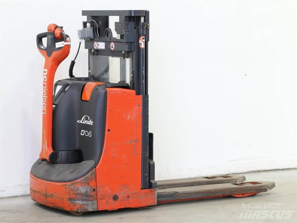 Linde D06/1160-00 Παλετοφόρα πεζού χειριστή με ιστό