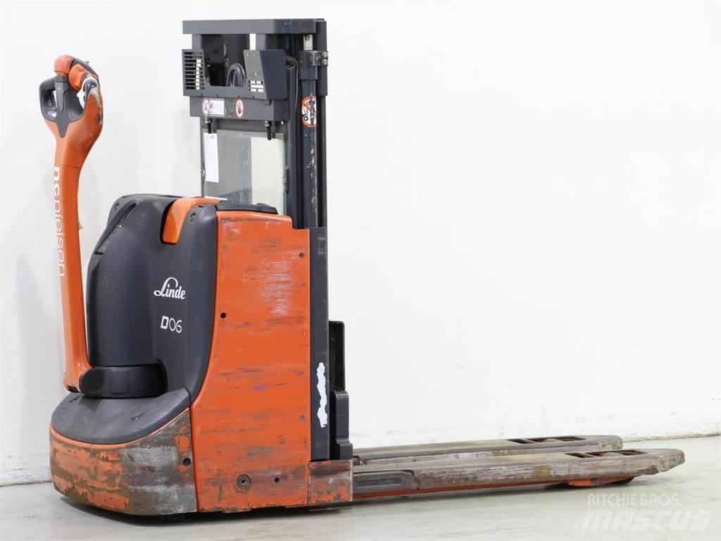 Linde D06/1160-00 Παλετοφόρα πεζού χειριστή με ιστό