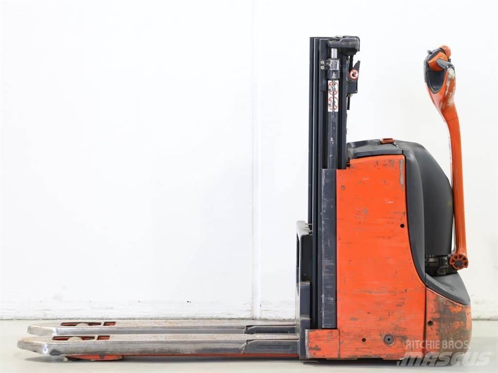 Linde D06/1160-00 Παλετοφόρα πεζού χειριστή με ιστό