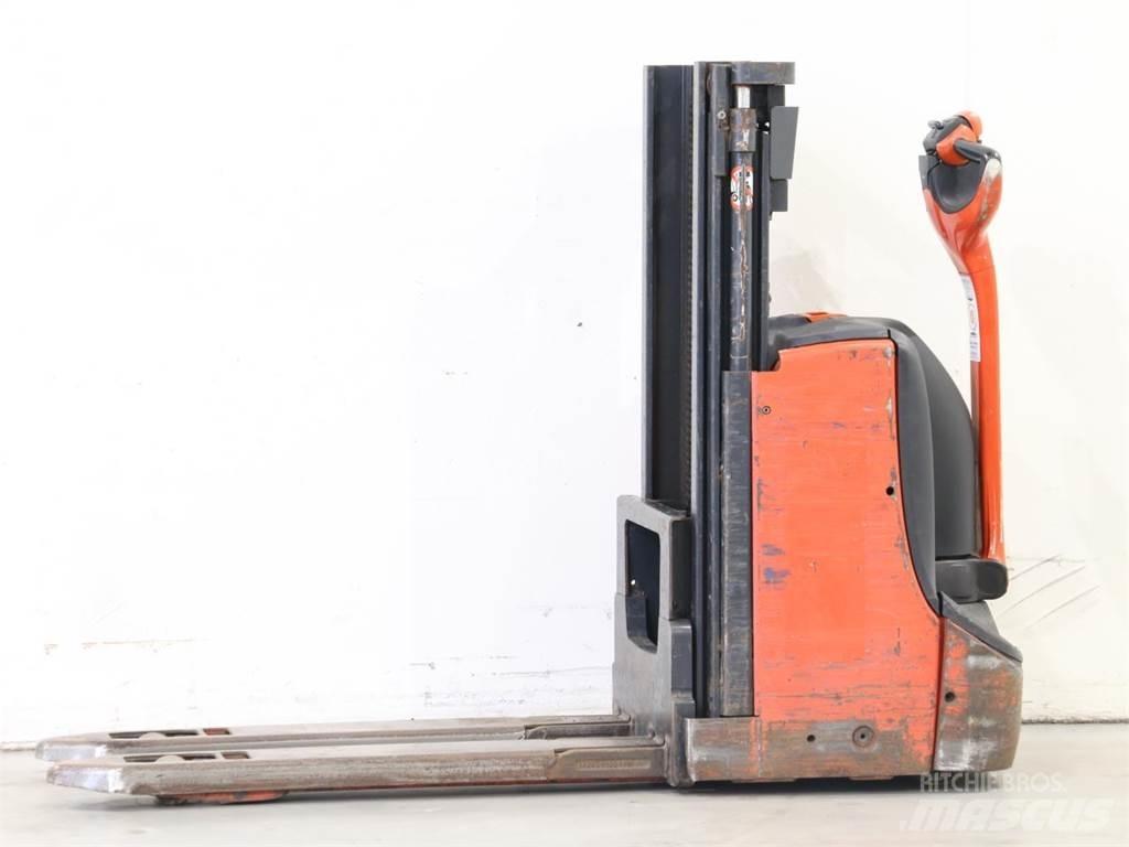 Linde D08/1160-00 Παλετοφόρα πεζού χειριστή με ιστό