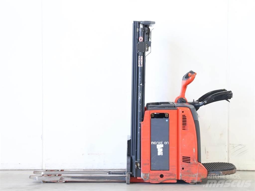 Linde D12AP/133 Παλετοφόρα πεζού χειριστή με ιστό
