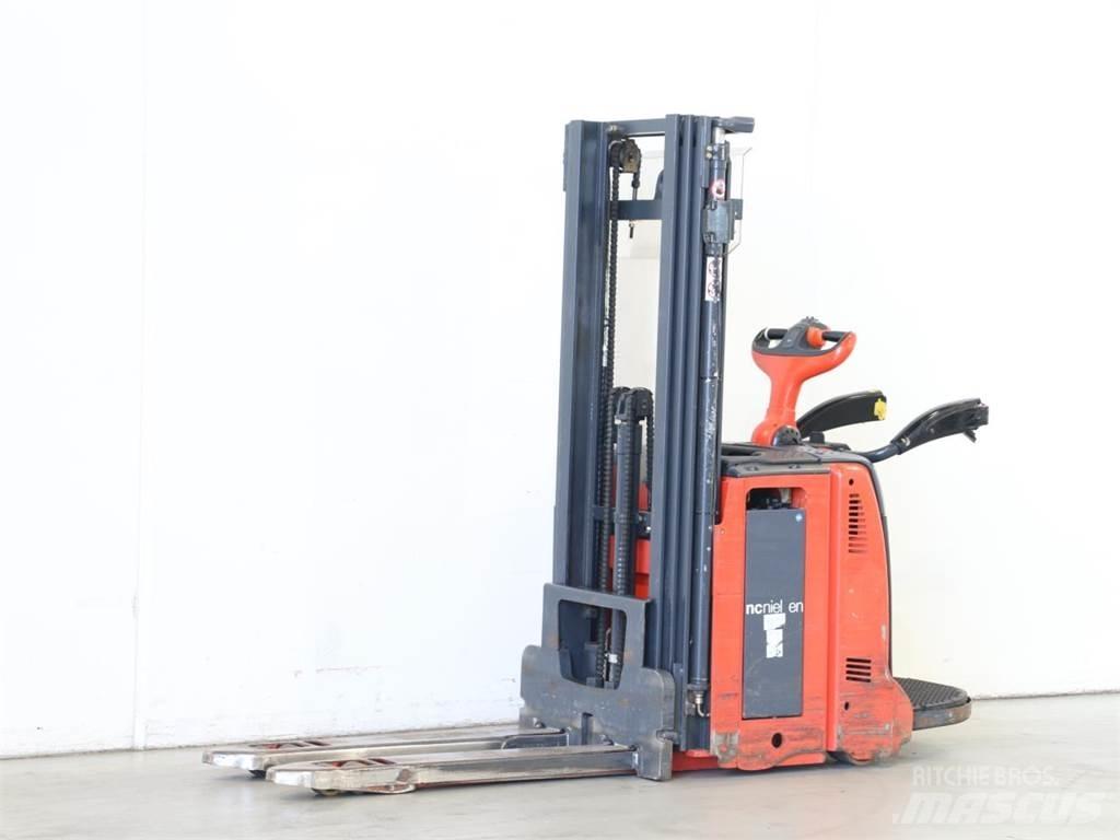 Linde D12AP/133 Παλετοφόρα πεζού χειριστή με ιστό