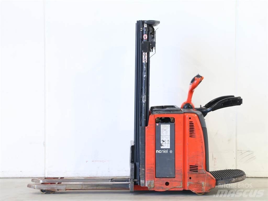Linde D12AP/133 Παλετοφόρα πεζού χειριστή με ιστό