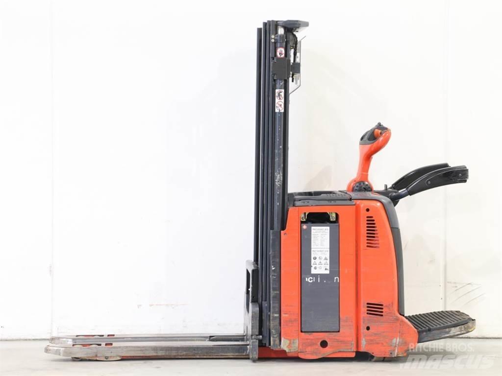Linde D12AP/133 Παλετοφόρα πεζού χειριστή με ιστό
