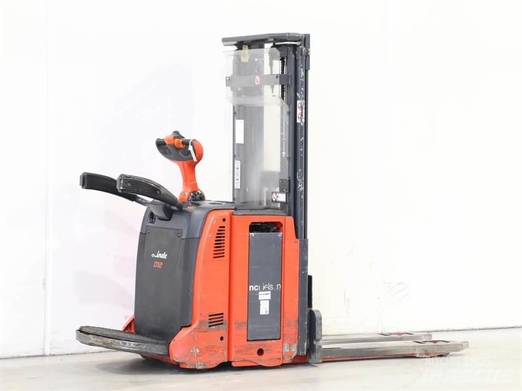 Linde D12AP/133 Παλετοφόρα πεζού χειριστή με ιστό