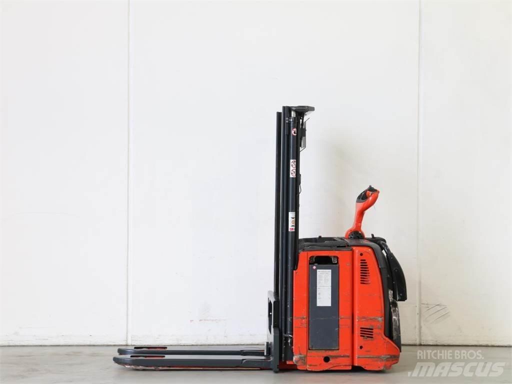 Linde D12AP/133 Παλετοφόρα πεζού χειριστή με ιστό