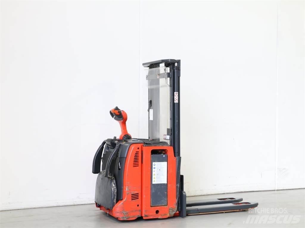 Linde D12AP/133 Παλετοφόρα πεζού χειριστή με ιστό