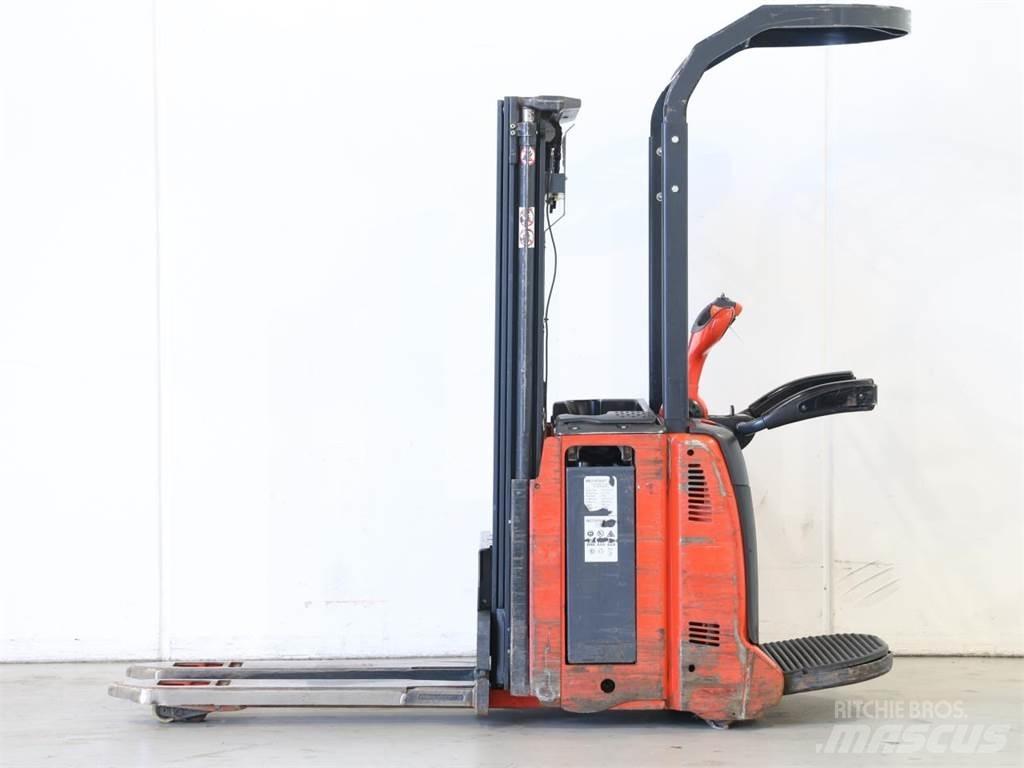 Linde D12AP/133-00 Παλετοφόρα πεζού χειριστή με ιστό