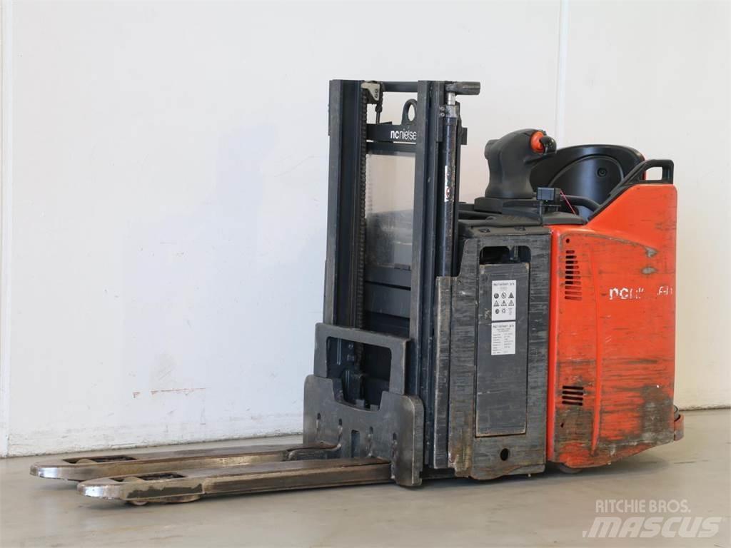 Linde D12HPSP/133 Παλετοφόρα πεζού χειριστή με ιστό
