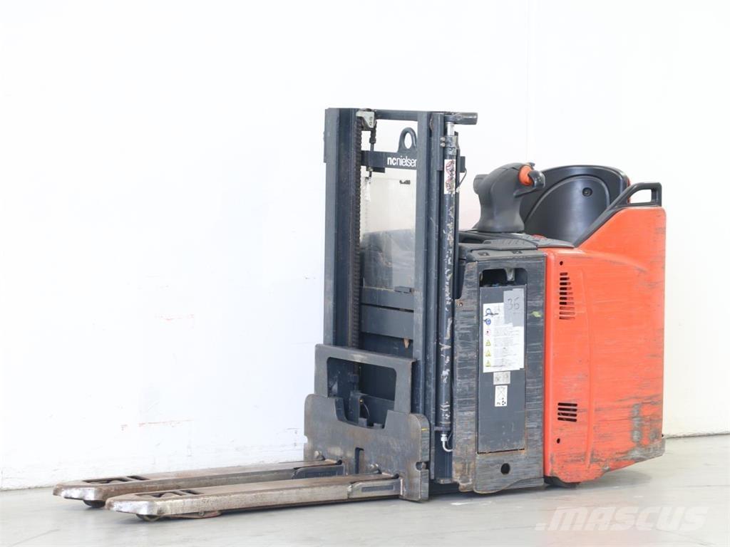 Linde D12SP/133 Παλετοφόρα πεζού χειριστή με ιστό
