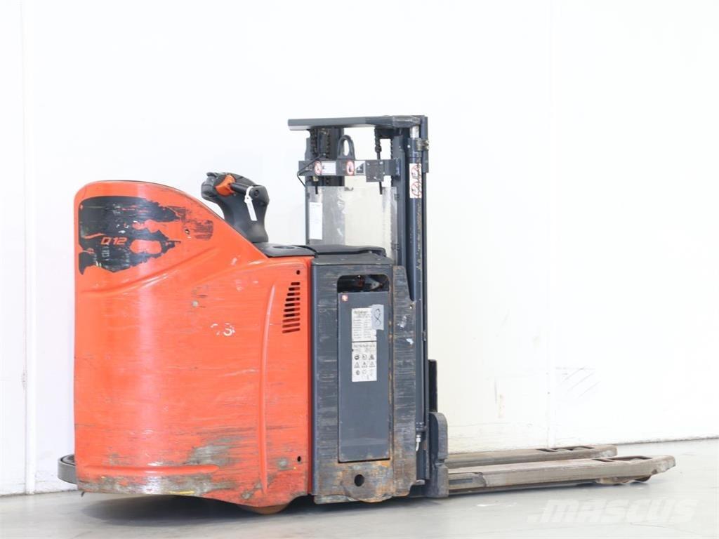 Linde D12SP/133 Παλετοφόρα πεζού χειριστή με ιστό