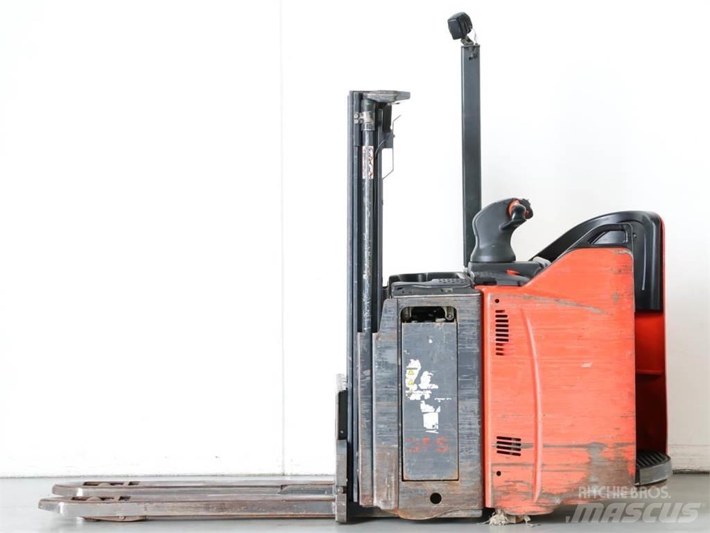 Linde D12SP/133-00 Παλετοφόρα πεζού χειριστή με ιστό