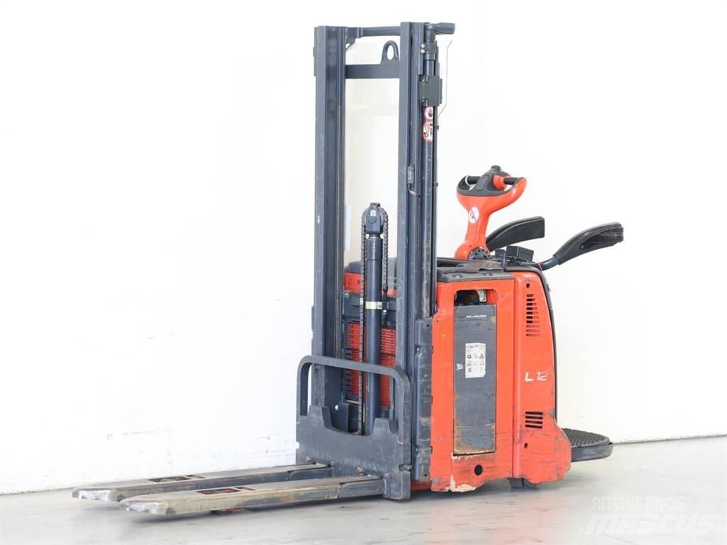 Linde L12AP/133 Παλετοφόρα πεζού χειριστή με ιστό
