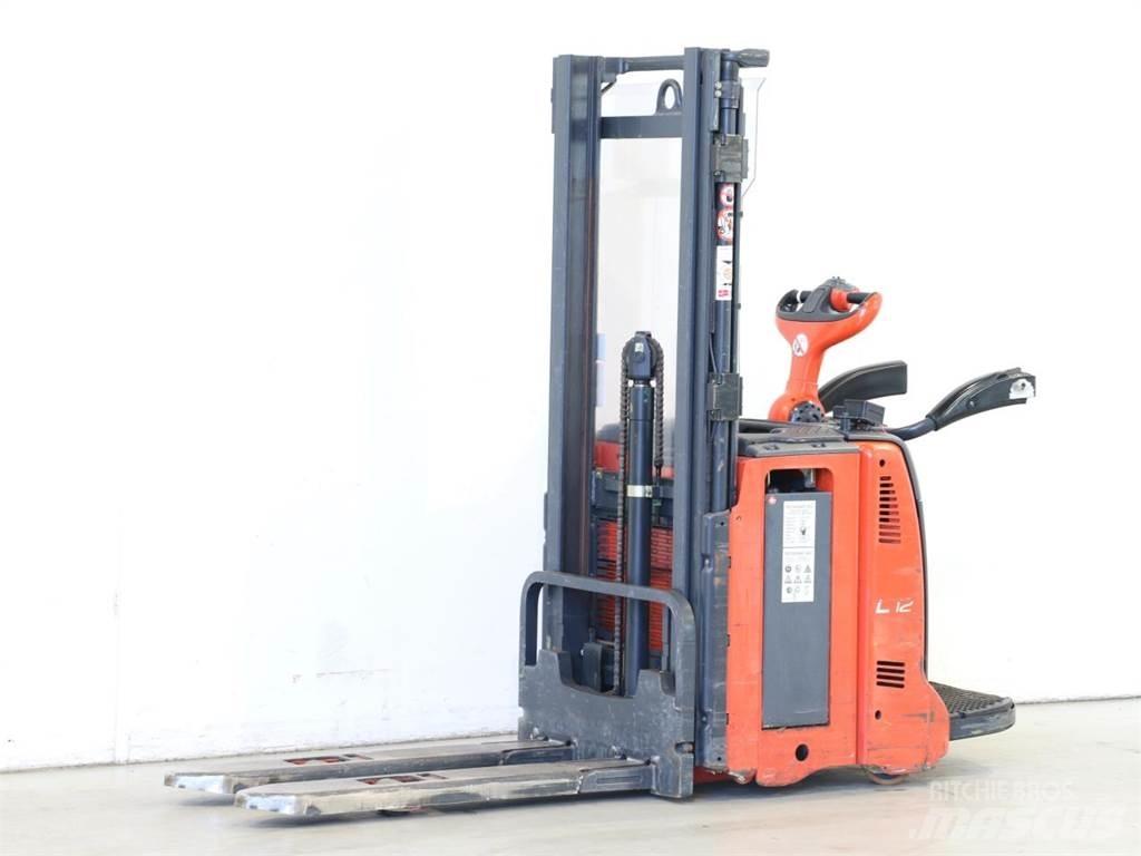 Linde L12AP/133 Παλετοφόρα πεζού χειριστή με ιστό