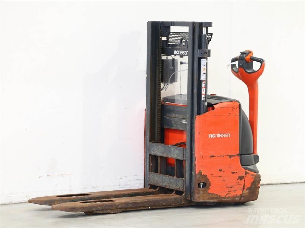 Linde L12I/1172 Παλετοφόρα πεζού χειριστή με ιστό