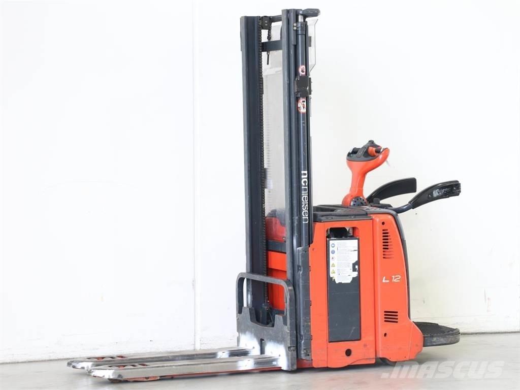 Linde L12LAP/133 Παλετοφόρα πεζού χειριστή με ιστό