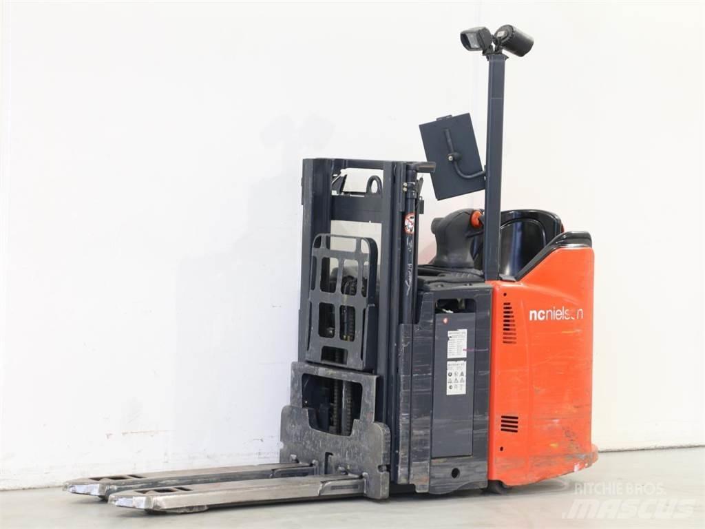 Linde L12LSP/133 Παλετοφόρα πεζού χειριστή με ιστό