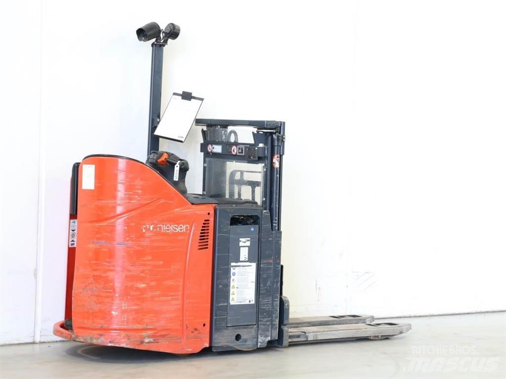 Linde L12LSP/133 Παλετοφόρα πεζού χειριστή με ιστό