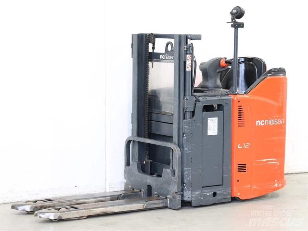 Linde L12LSP/133 Παλετοφόρα πεζού χειριστή με ιστό