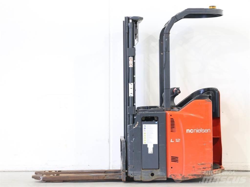 Linde L12LSP/133 Παλετοφόρα πεζού χειριστή με ιστό