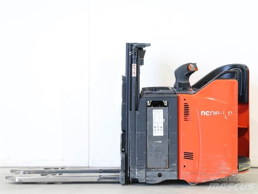 Linde L12SP/133-00 Παλετοφόρα πεζού χειριστή με ιστό