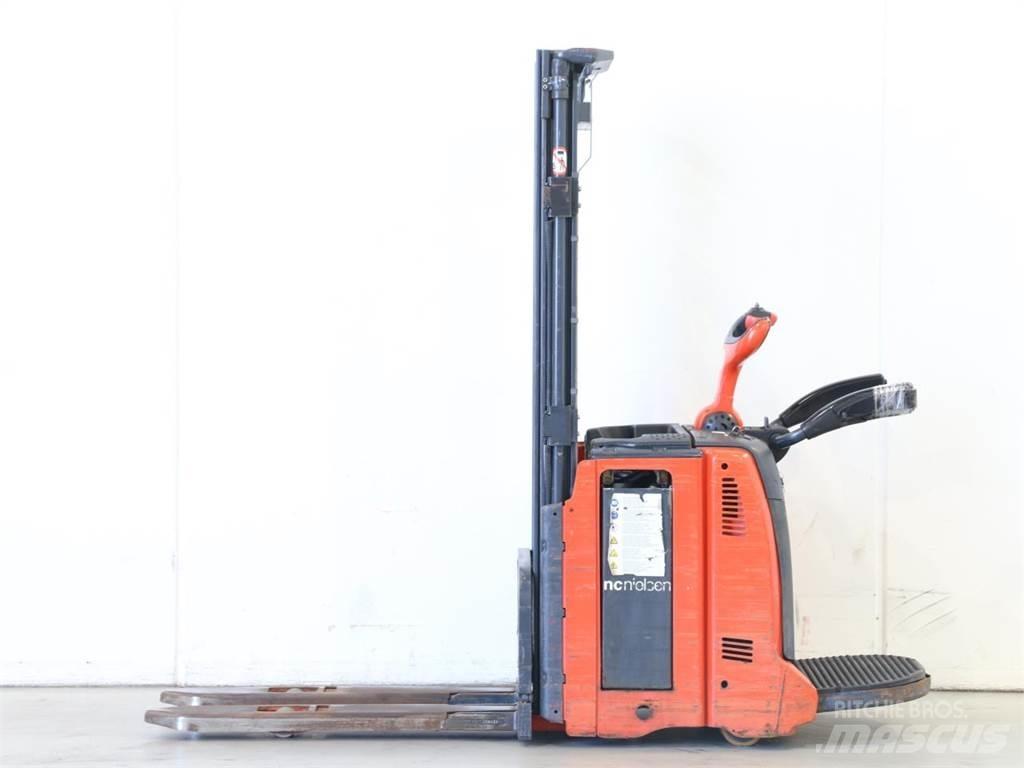 Linde L14AP/133 Παλετοφόρα πεζού χειριστή με ιστό