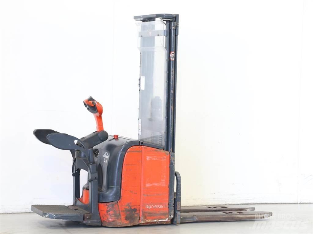 Linde L14API/372 Παλετοφόρα πεζού χειριστή με ιστό