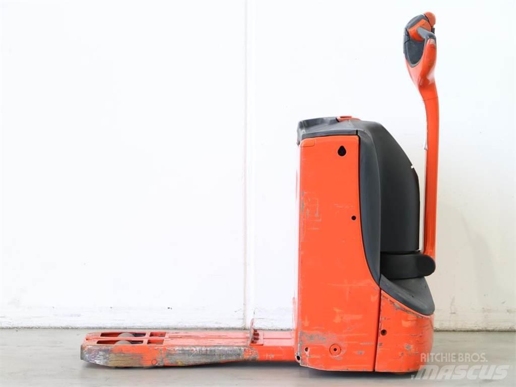 Linde T16/1152 Παλετοφόρα πεζού χειριστή με ιστό