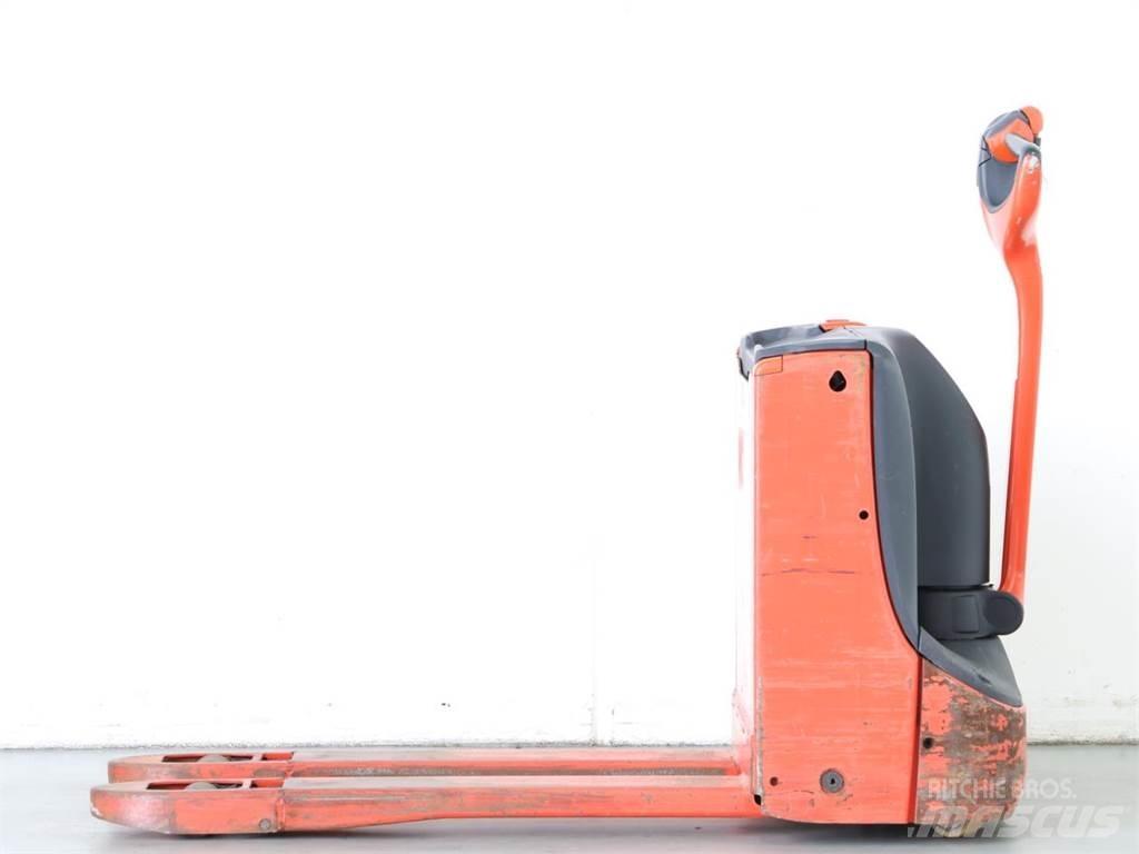Linde T16/1152 Παλετοφόρα πεζού χειριστή με ιστό