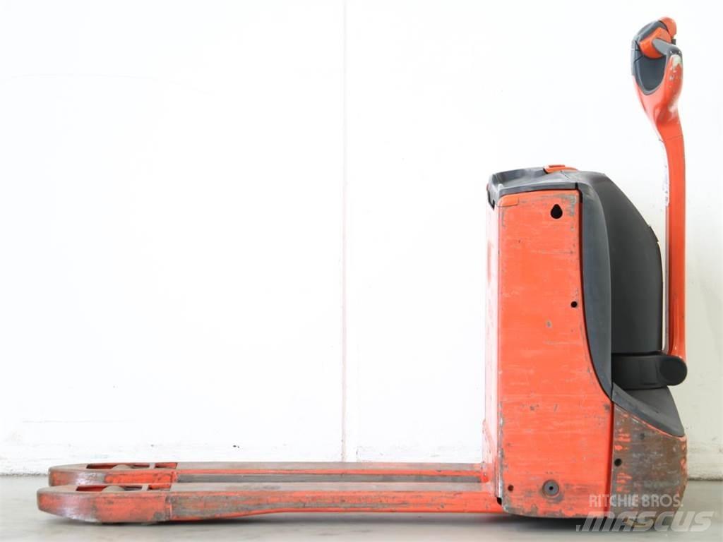 Linde T16/1152 Παλετοφόρα πεζού χειριστή με ιστό