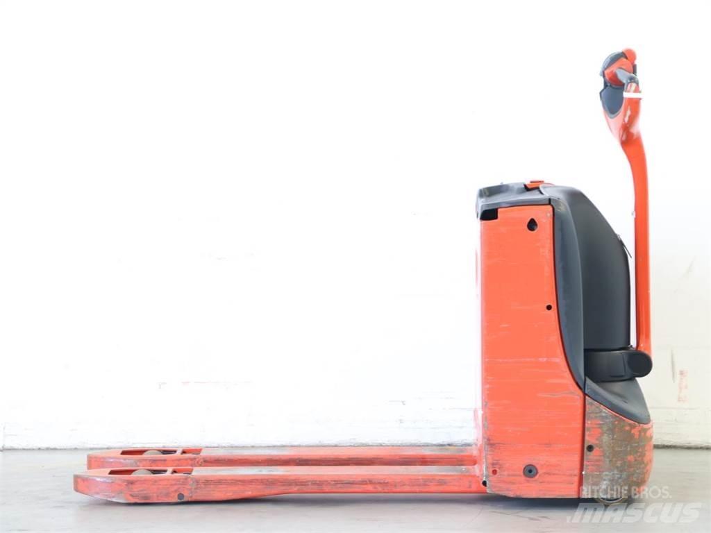 Linde T16/1152 Παλετοφόρα πεζού χειριστή με ιστό
