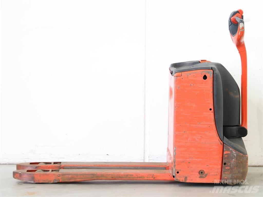 Linde T16/1152 Παλετοφόρα πεζού χειριστή με ιστό