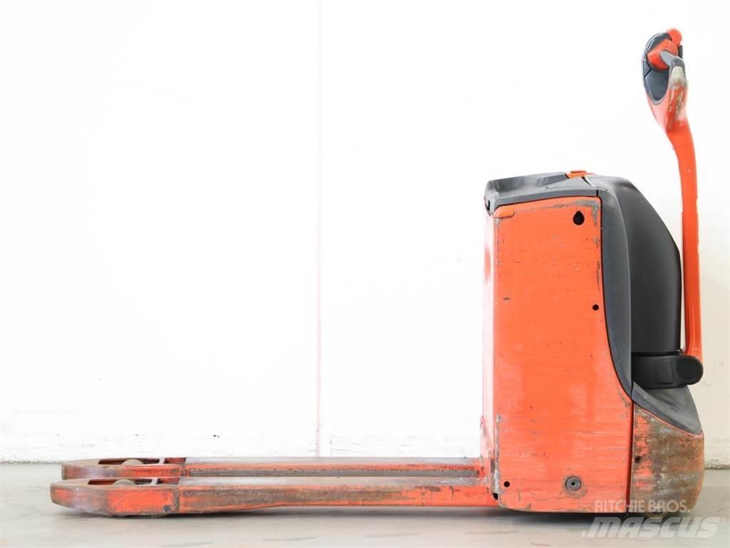 Linde T16/1152 Παλετοφόρα πεζού χειριστή με ιστό