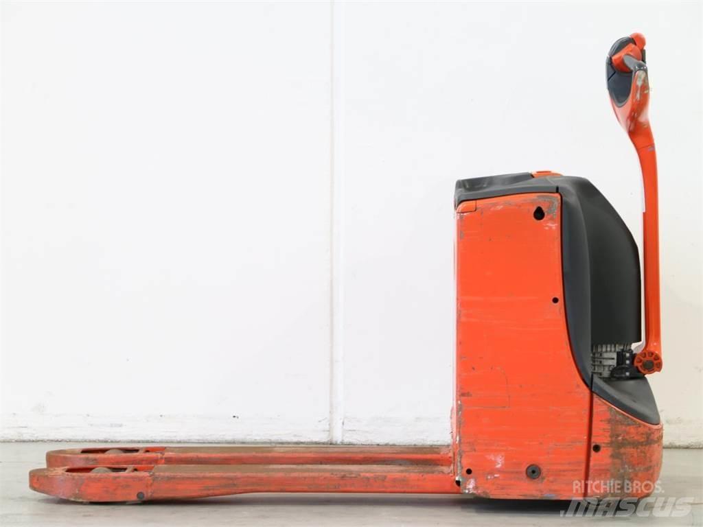 Linde T16/1152 Παλετοφόρα πεζού χειριστή με ιστό