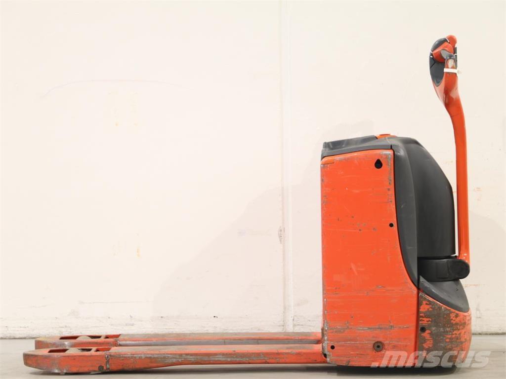 Linde T16/1152 Παλετοφόρα πεζού χειριστή με ιστό