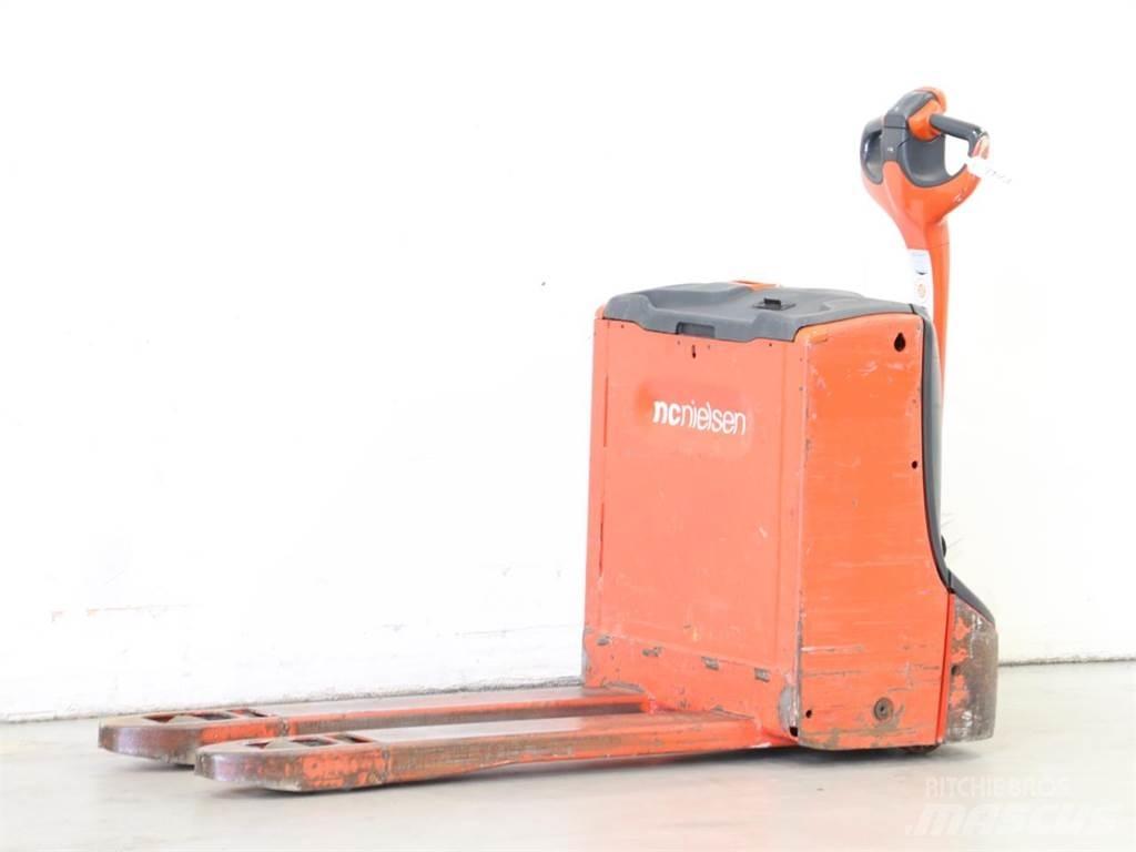 Linde T16/1152-00 Παλετοφόρα πεζού χειριστή με ιστό