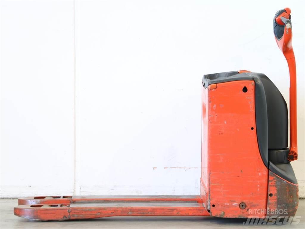 Linde T16/1152-00 Παλετοφόρα πεζού χειριστή με ιστό