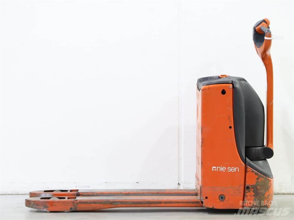 Linde T16/1152-00 Παλετοφόρα πεζού χειριστή με ιστό