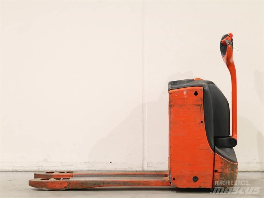 Linde T16/1152-00 Παλετοφόρα πεζού χειριστή με ιστό