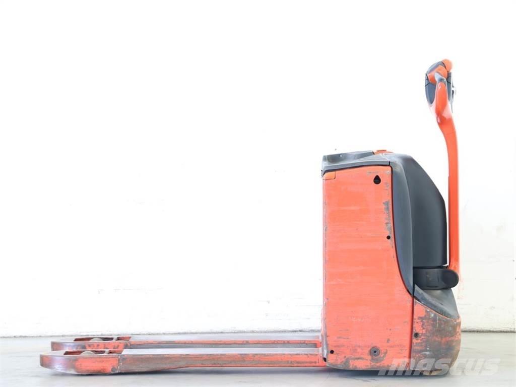Linde T16/1152-00 Παλετοφόρα πεζού χειριστή με ιστό