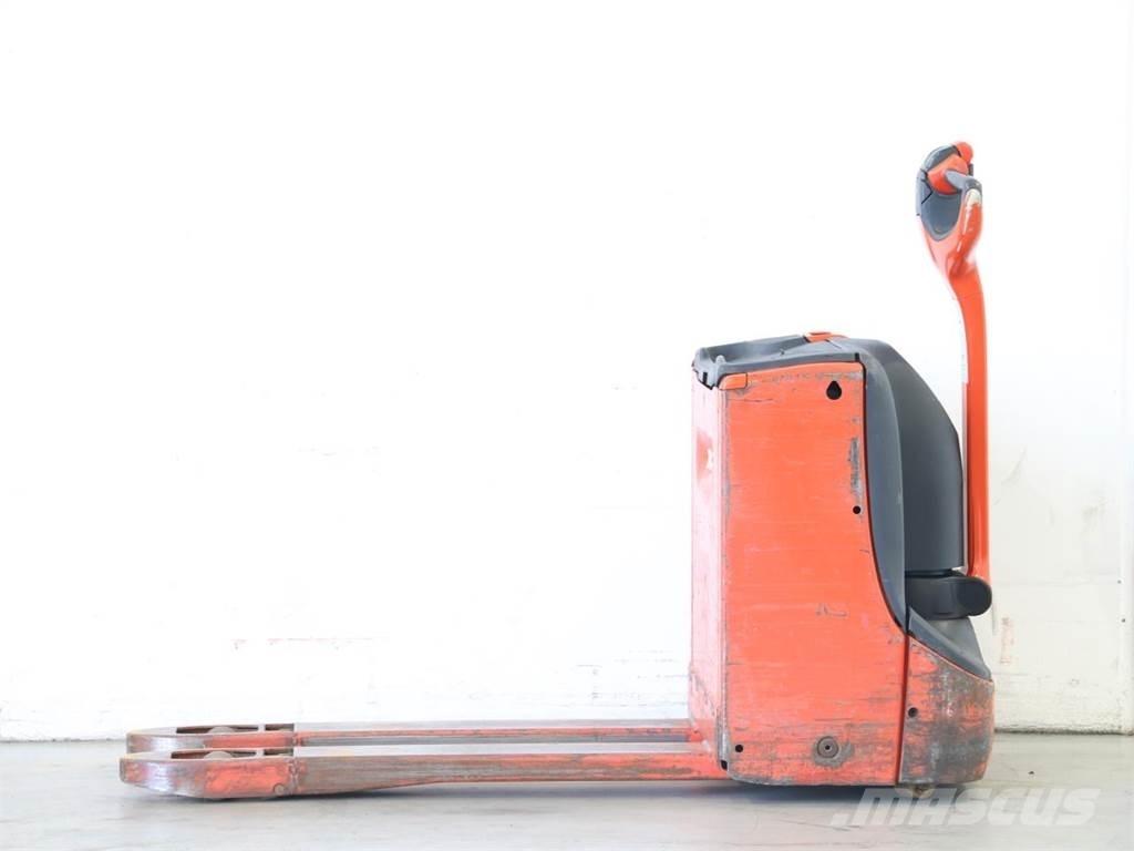 Linde T16/1152-00 Παλετοφόρα πεζού χειριστή με ιστό