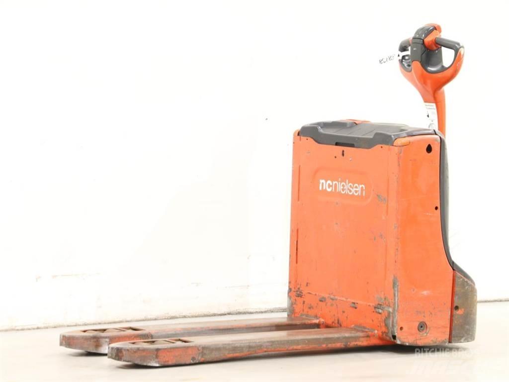 Linde T16/1152-00 Παλετοφόρα πεζού χειριστή με ιστό