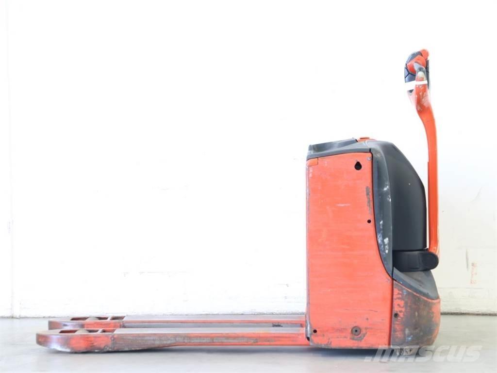 Linde T16/1152-00 Παλετοφόρα πεζού χειριστή με ιστό