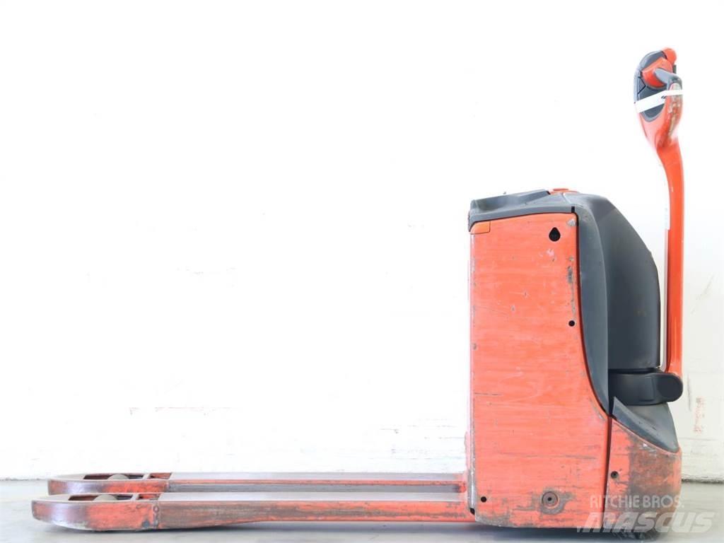 Linde T16/1152-00 Παλετοφόρα πεζού χειριστή με ιστό