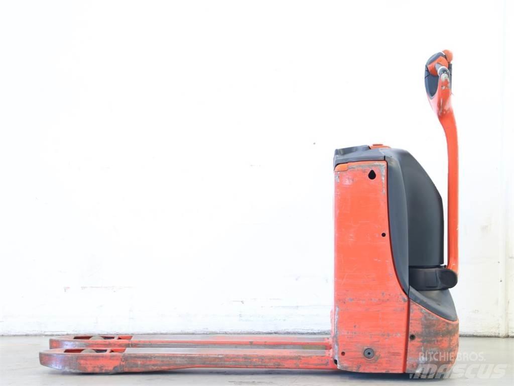 Linde T16/1152-02 Παλετοφόρα πεζού χειριστή με ιστό