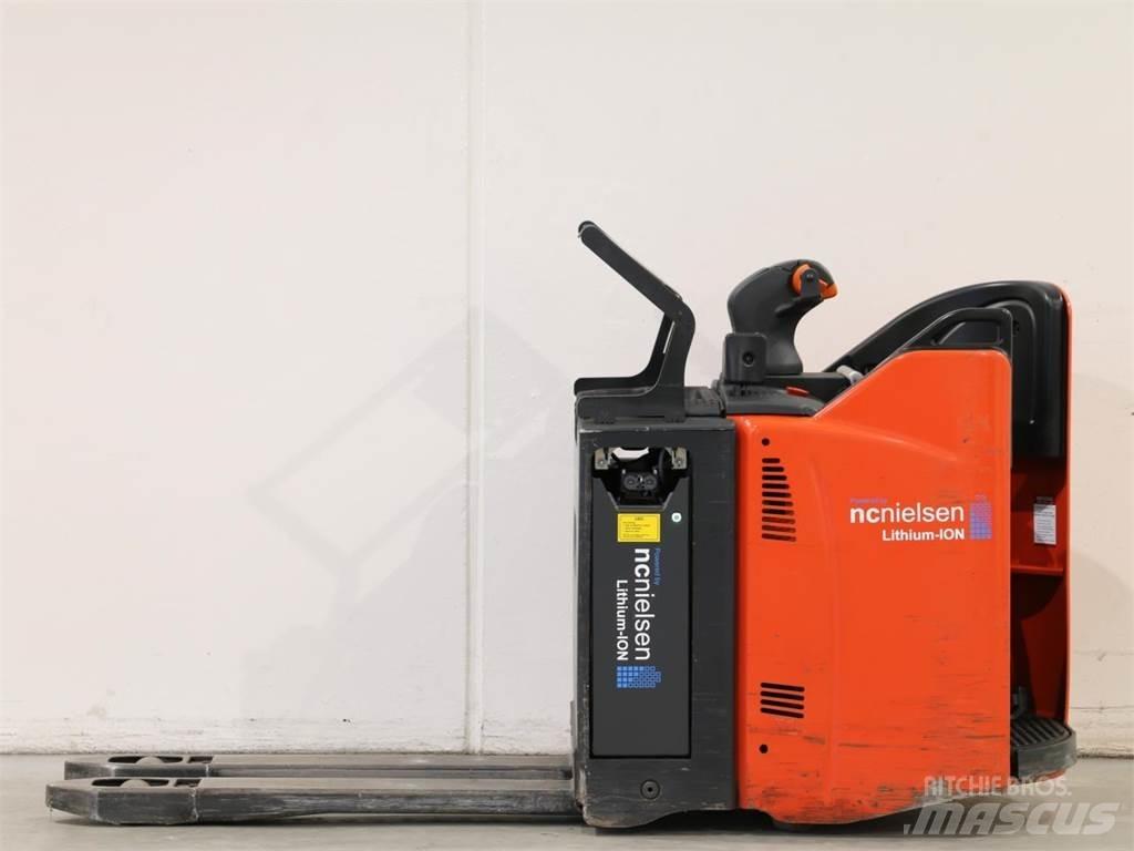 Linde T20SP/131 Παλετοφόρα πεζού χειριστή με ιστό
