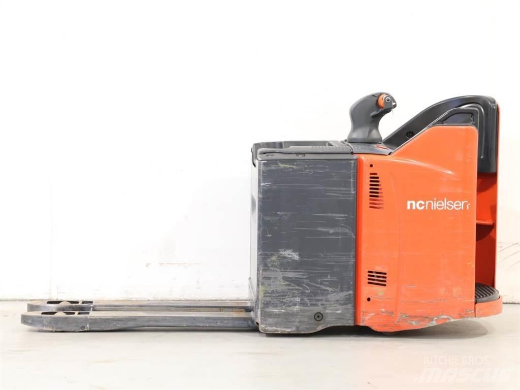 Linde T20SP/131 Παλετοφόρα πεζού χειριστή με ιστό